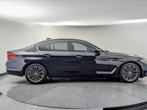 Used 2018 BMW 530i w/ Premium Package image 8