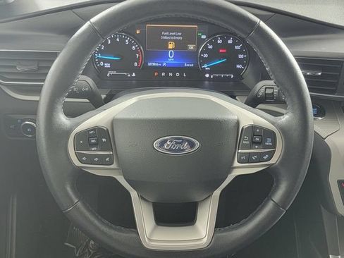 Used 2023 Ford Explorer XLT w/ Equipment Group 202A AWD/4WD image 27