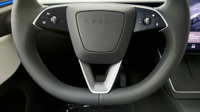 Used 2026 Tesla Model Y 2WD image 59