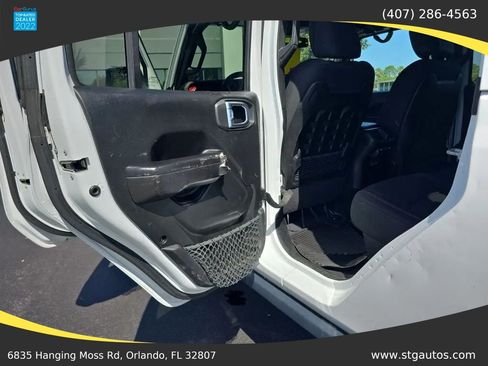 Used 2021 Jeep Gladiator Rubicon w/ LED Lighting Group AWD/4WD image 16