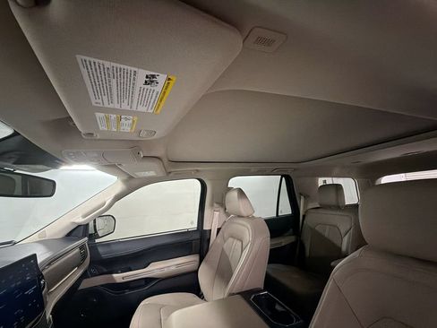 Used 2024 Ford Expedition Limited RWD image 19