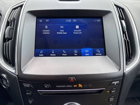 Used 2019 Ford Edge Titanium w/ Equipment Group 301A AWD/4WD image 16