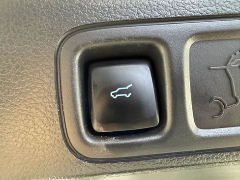 Used 2024 Ford Expedition Max XLT AWD/4WD image 30