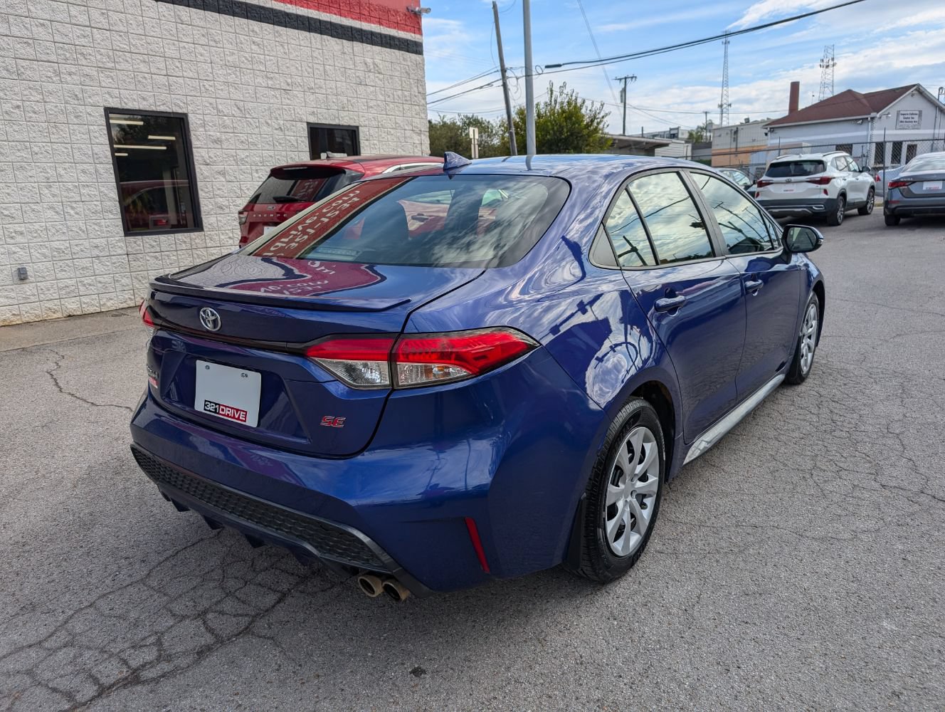 Used 2021 Toyota Corolla SE FWD image 6