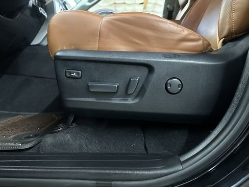 Used 2016 Toyota Tundra 1794 Edition image 29