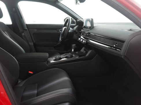 Used 2025 Honda Civic Sport image 12