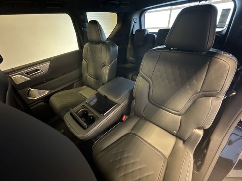 New 2026 INFINITI QX80 Autograph image 23