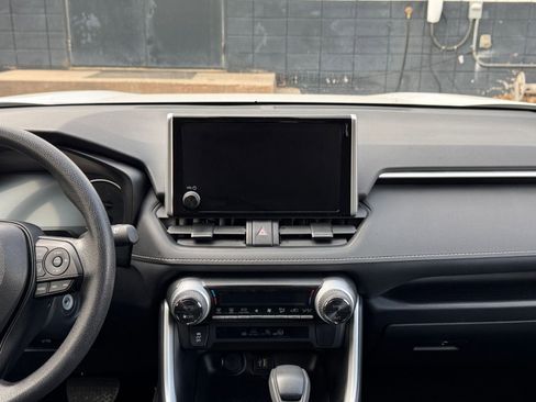 Used 2025 Toyota RAV4 LE image 21