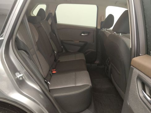 Used 2023 Nissan Rogue SV image 19