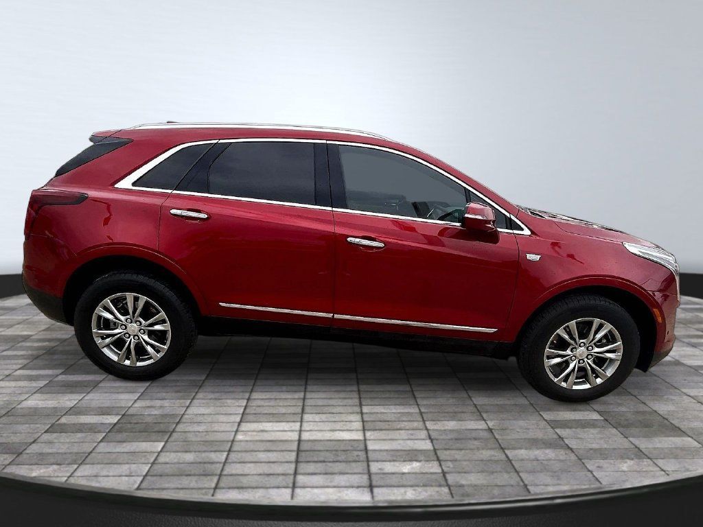 Used 2023 Cadillac XT5 Premium Luxury w/ Technology Package FWD image 8