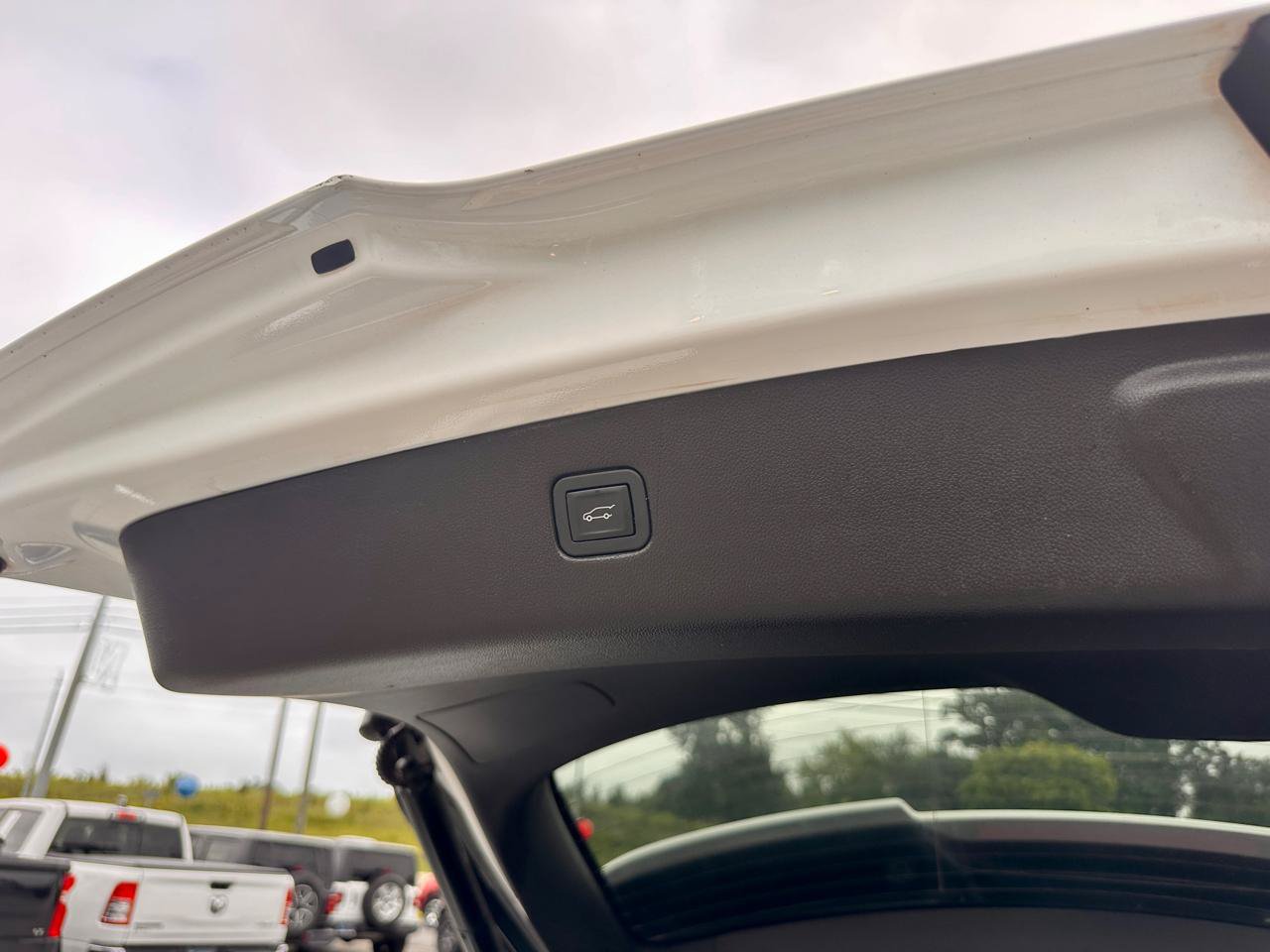 Used 2019 Chevrolet Blazer LT AWD/4WD image 31