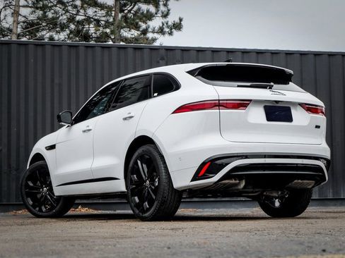 New 2026 Jaguar F-PACE R-Dynamic S image 2