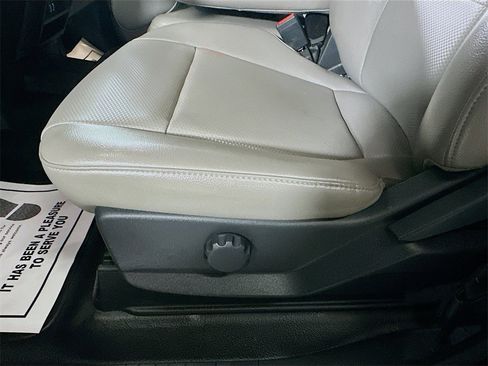 Used 2022 Ford F250 XL w/ Power Equipment Group image 19