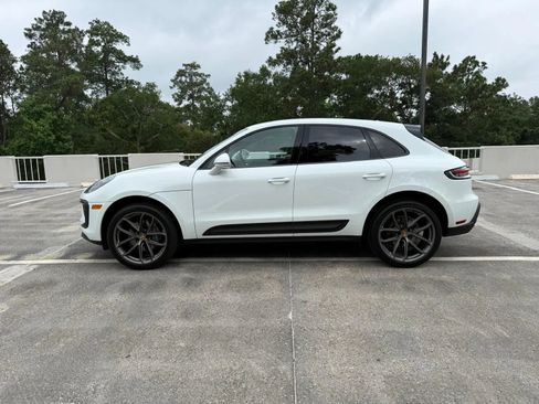 Used 2022 Porsche Macan w/ Premium Package Plus AWD/4WD image 12
