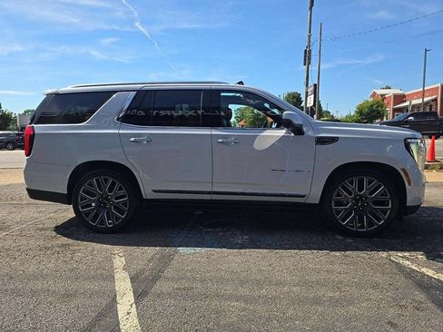 Used 2026 GMC Yukon Denali Ultimate AWD/4WD image 2