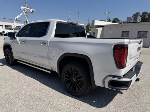 Used 2023 GMC Sierra 1500 Denali w/ Denali Reserve Package AWD/4WD image 5
