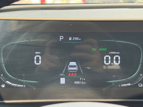 Used 2023 Kia Sportage EX AWD/4WD image 11