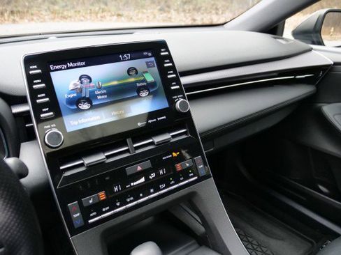 Used 2021 Toyota Avalon XSE image 11