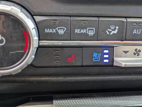 Used 2023 Ford F150 Lariat w/ Equipment Group 502A High AWD/4WD image 27