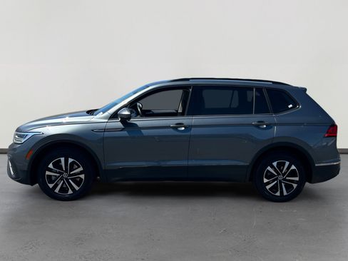 Used 2023 Volkswagen Tiguan S w/ Driver Assistance Package FWD image 2