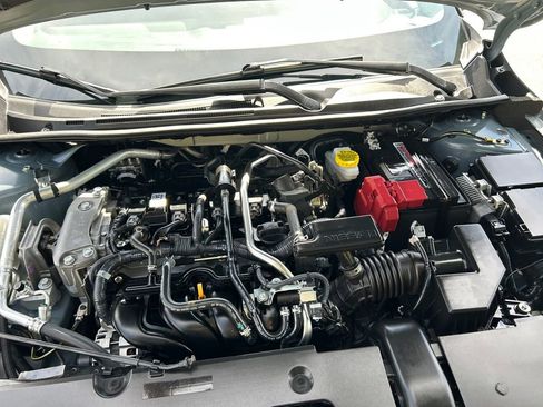 Used 2025 Nissan Sentra SR w/ SR Premium Package FWD image 30