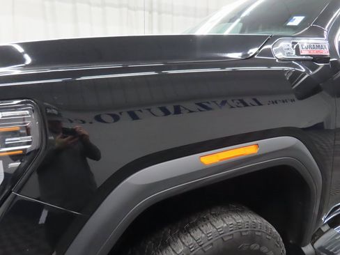 Used 2025 GMC Sierra 2500 Denali w/ Denali Reserve Package image 57