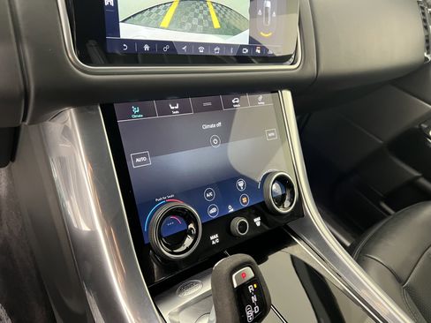 Used 2022 Land Rover Range Rover Sport HST image 32