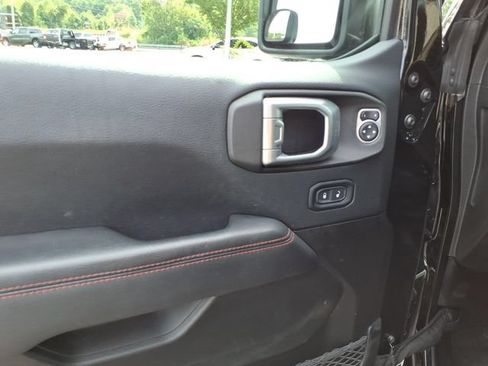 Used 2019 Jeep Wrangler Unlimited Rubicon AWD/4WD image 13