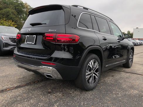 New 2025 Mercedes-Benz GLB 250 4MATIC image 6