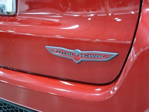 Used 2023 Jeep Compass Trailhawk w/ Trailhawk Convenience Group AWD/4WD image 14