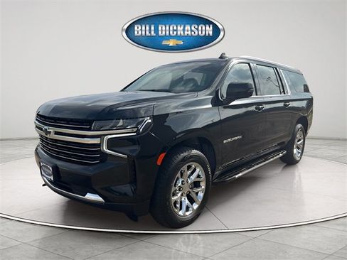 Used 2021 Chevrolet Suburban LT w/ LT Signature Plus Package image 3