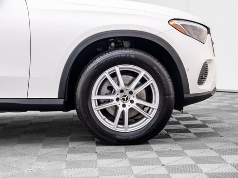 Certified 2025 Mercedes-Benz GLC 300 4MATIC image 29