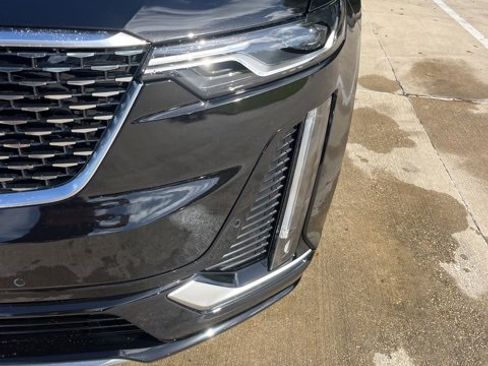 New 2025 Cadillac XT6 Luxury image 13