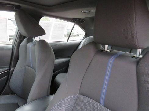 Used 2022 Toyota Corolla SE image 16