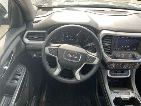 Used 2023 GMC Acadia SLT w/ LPO, Floor Liner Package image 22