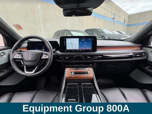 Used 2025 Lincoln Aviator Black Label AWD/4WD image 8