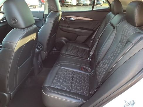 Certified 2022 Buick Envision Avenir w/ Technology Package II AWD/4WD image 9