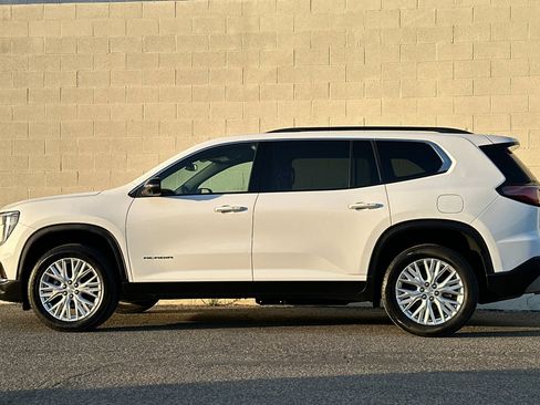 Certified 2024 GMC Acadia Elevation image 7