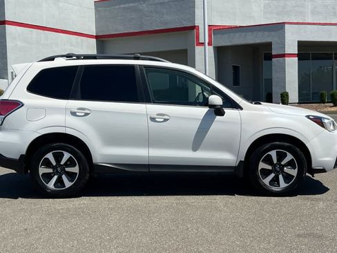 Used 2017 Subaru Forester 2.5i Premium w/ Rugged Package #1 AWD/4WD image 6
