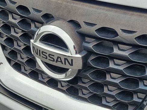 Used 2019 Nissan Kicks S FWD image 28