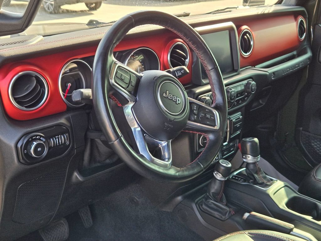Used 2021 Jeep Wrangler Unlimited Rubicon AWD/4WD image 8