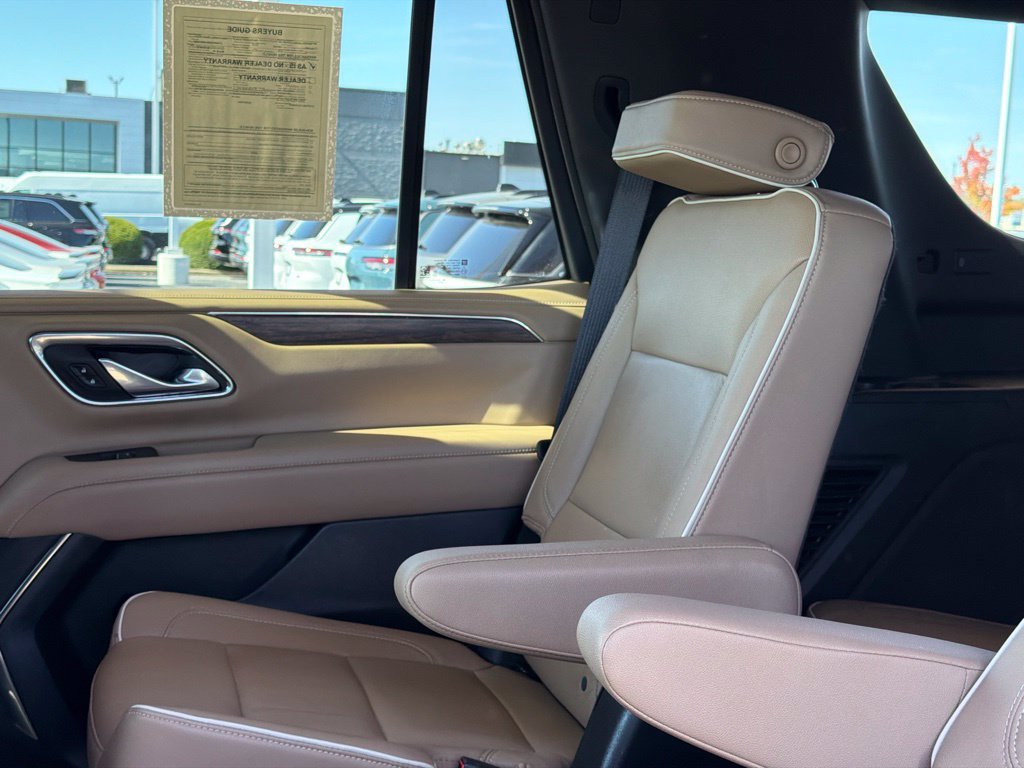 Used 2023 Chevrolet Tahoe Premier AWD/4WD image 18