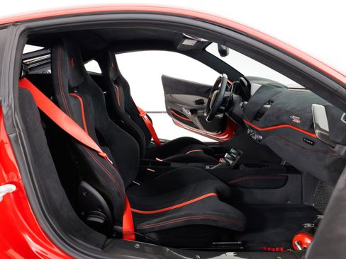 Used 2020 Ferrari 488 Pista Coupe image 38