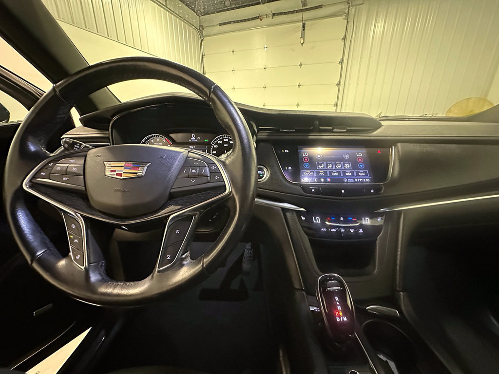 Used 2020 Cadillac XT5 Premium Luxury AWD/4WD image 38