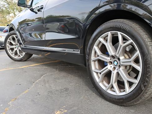 Used 2019 BMW X7 xDrive50i w/ Dynamic Handling Package image 13