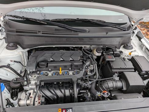 Certified 2024 Hyundai Venue SEL image 10