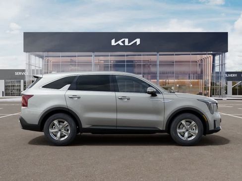 New 2026 Kia Sorento LX FWD image 7