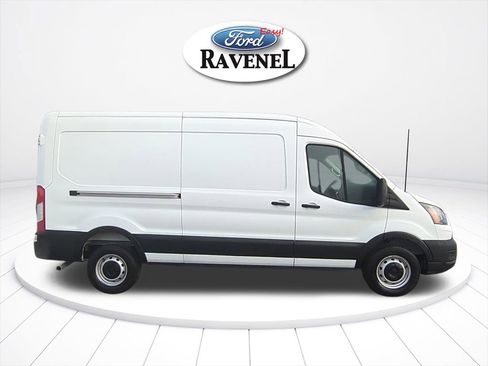 New 2026 Ford Transit 250 148 Medium Roof w/ Load Area Protection Package RWD image 3