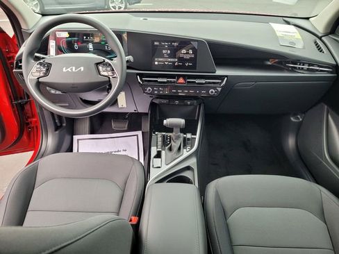 New 2026 Kia Niro LX image 7