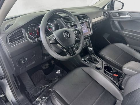 Used 2021 Volkswagen Tiguan SE AWD/4WD image 9